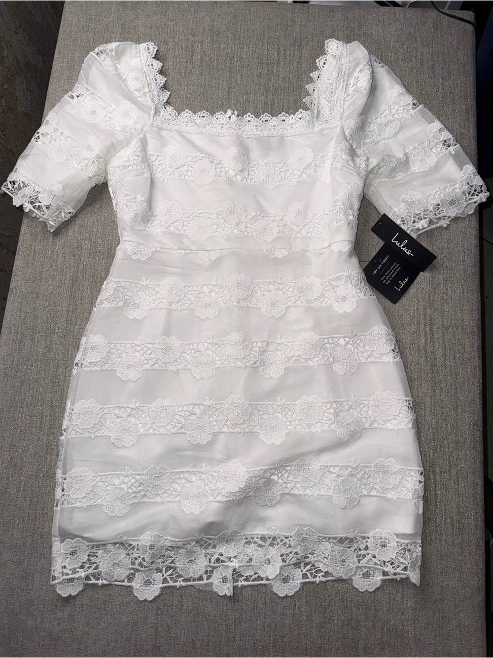 Lulus White Floral Lace Puff Sleeve Bodycon Mini Dress M NWT